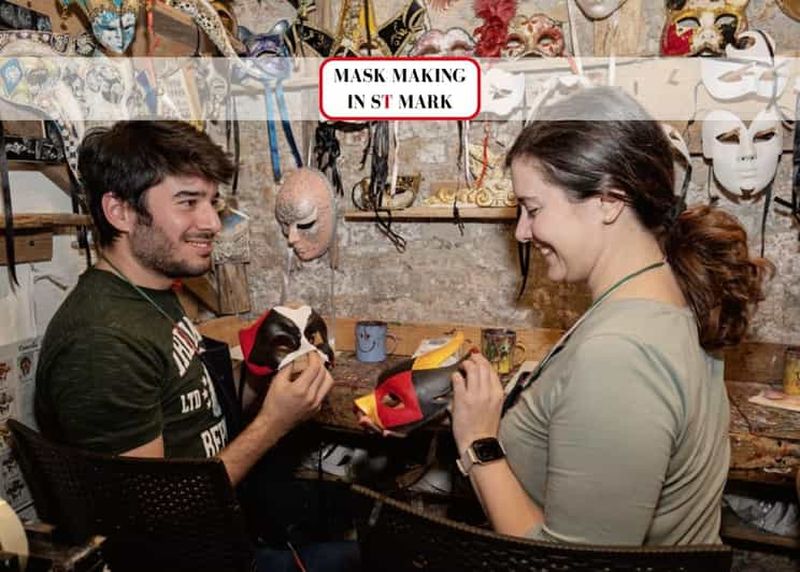 Venise : Cours de décoration de masques de carnaval à la prison de Casanova