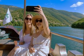 Porto : visite des vignobles de la vallée du Douro avec dégustation, déjeuner et croisière