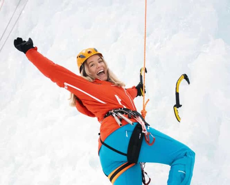 Oslo : Expérience d'escalade sur glace guidée au SNØ Ski Dome
