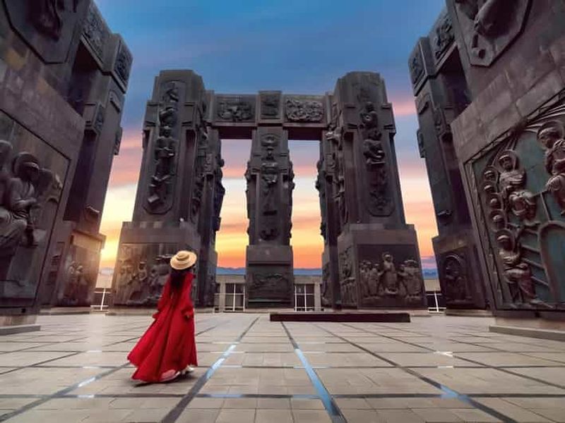 De Tbilissi à la Kakhétie : dégustation de 7 vins, Sighnaghi et monument