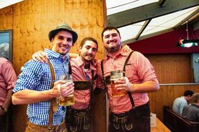 Munich : Visite culinaire de l'Oktoberfest avec réservation d'une tente, repas et bière