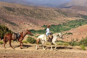 Marrakech : Excursion à cheval dans les montagnes de l'Atlas et journée spa