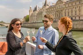 Paris : Croisière dégustation de champagne au départ de la Tour Eiffel