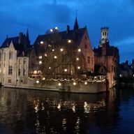 Bruges, visite à vélo avec dégustation de chocolat et vin chaud/chocolat