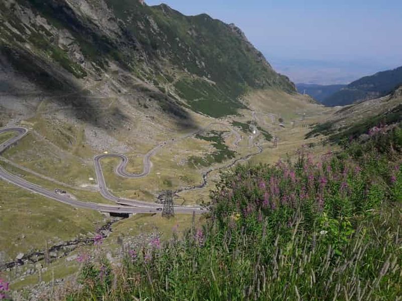 Brasov : route Transfagarasan, lac Balea et monastère de Carta