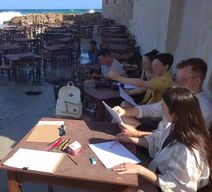 Cours de dessin en plein air à Ermoupoli, Syros.