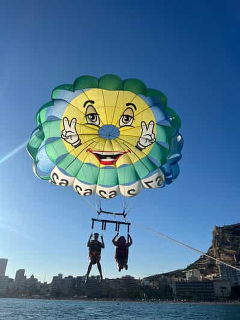 Alicante : Parachute ascensionnel et tour en bateau