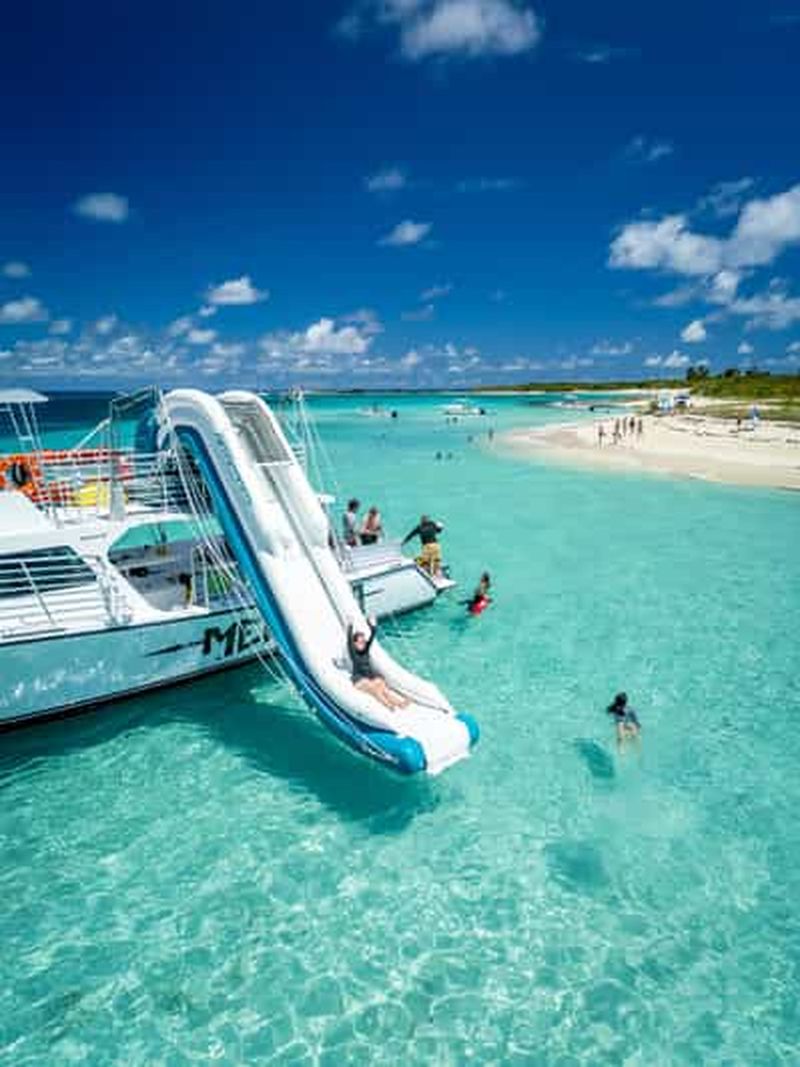 Sortie en bateau tout compris avec snorkeling et toboggan : Icacos ou Vieques