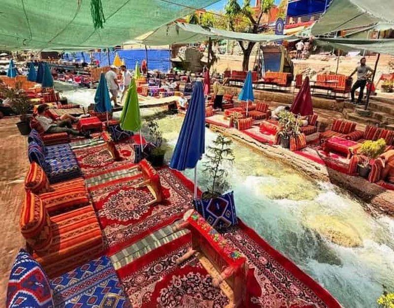 Marrakech : déjeuner dans la vallée de l'Ourika et randonnée guidée jusqu'aux cascades