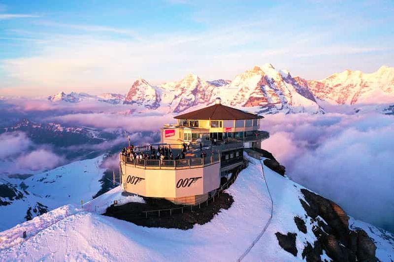 Zurich : Excursion au Schilthorn, au Thrill Walk et au Bond World