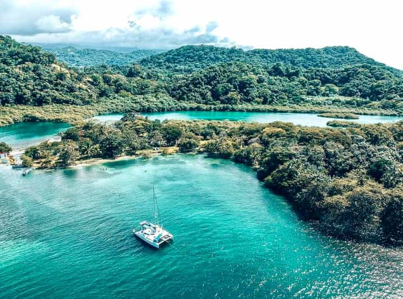 Panama City/Portobelo : Excursion en catamaran avec plongée en apnée et déjeuner