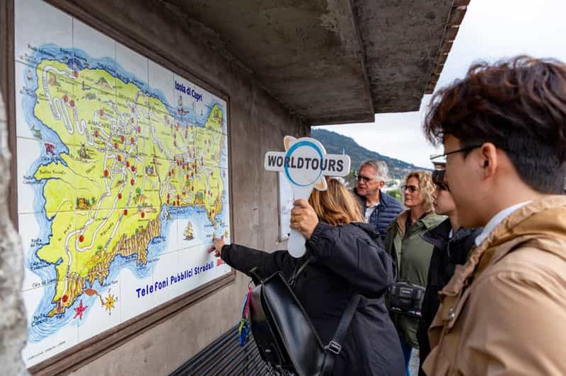 Naples : Capri et Anacapri en ferry inclus - Visite en petit groupe