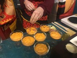 Cours de cuisine locale à Cordoue. Les mains dans le cambouis : Salmorejo