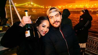 Budapest : Croisières festives du Nouvel An avec boissons à volonté
