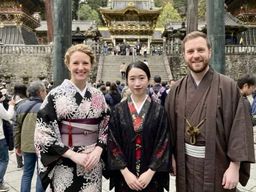 Visite du sanctuaire de Nikkō Tōshō-gū avec kimono et cérémonie du thé authentique
