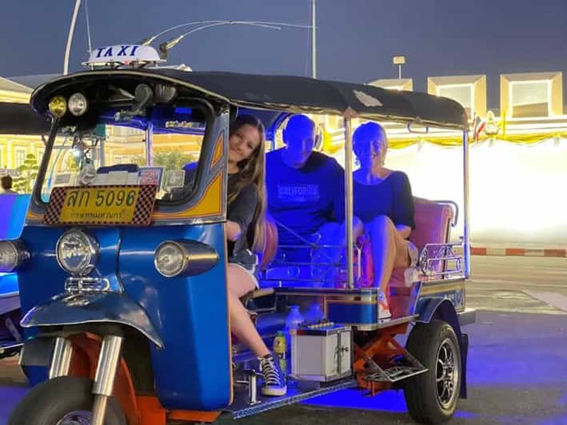 Bangkok Tuk-Tuk by Night avec repas de cuisine de rue dans le quartier chinois