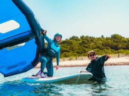 Bonifacio : Apprenez le Wingfoil dans la turquoisie de Piantarella