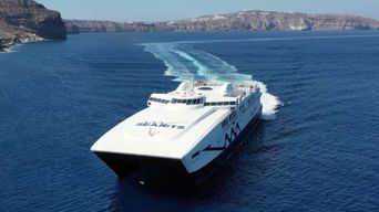 Depuis le port de Rethymno : Excursion d'une journée à Santorin