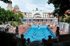 Budapest : Billet pour une journée entière aux thermes de Gellért