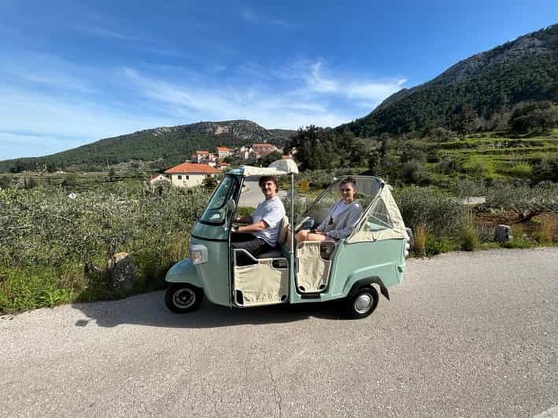 Stari Grad : visite privée en tuk-tuk avec dégustation de vins