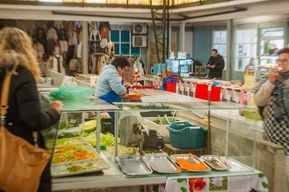 Nazaré : visite à pied des marchés locaux avec dégustations