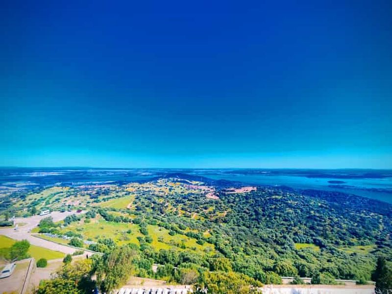 Les sites UNESCO d'Évora et le village enchanté de Monsaraz