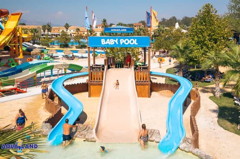 Corfou : Ticket d'entrée au parc aquatique Aqualand et transfert facultatif