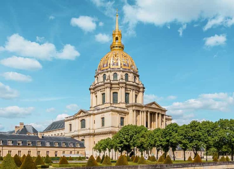 Les Invalides : Tombeau de Napoléon et entrée au musée de l'Armée