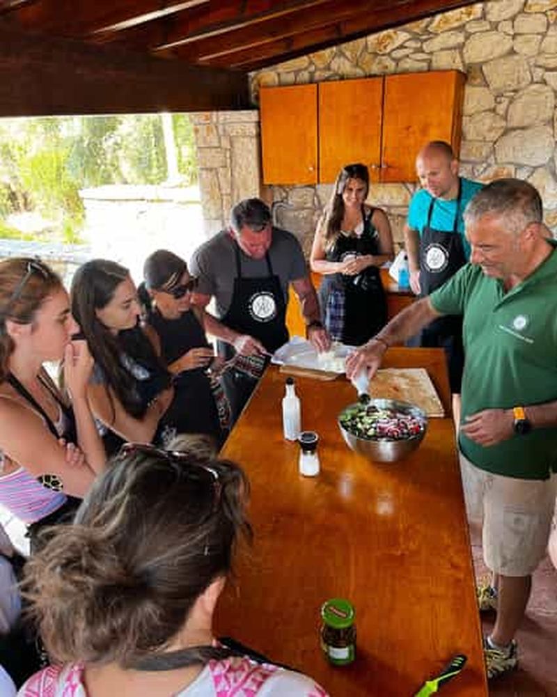 Corfou : Cours de cuisine grecque et dégustation d'huile d'olive