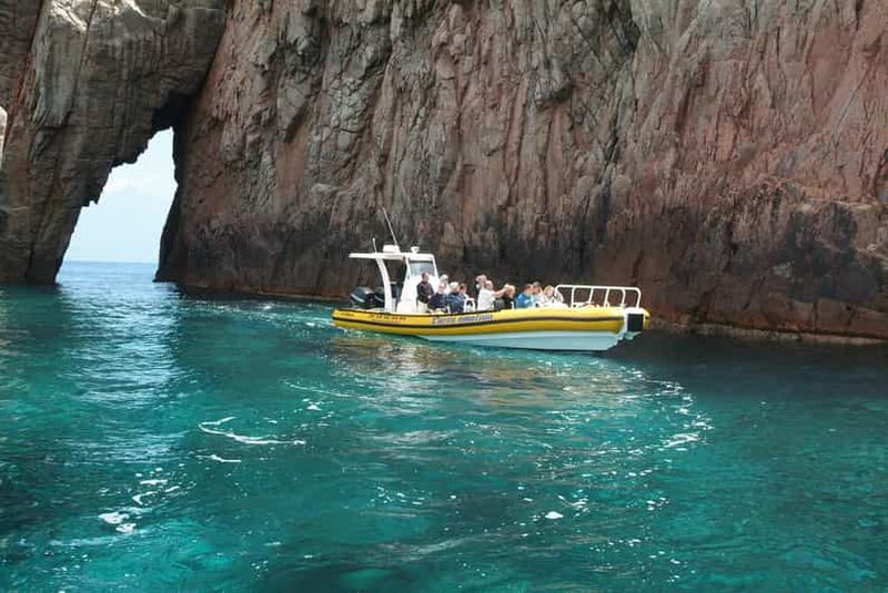 Porto : croisière d'une demi-journée dans la réserve de Scandola et aux calanques de Piana