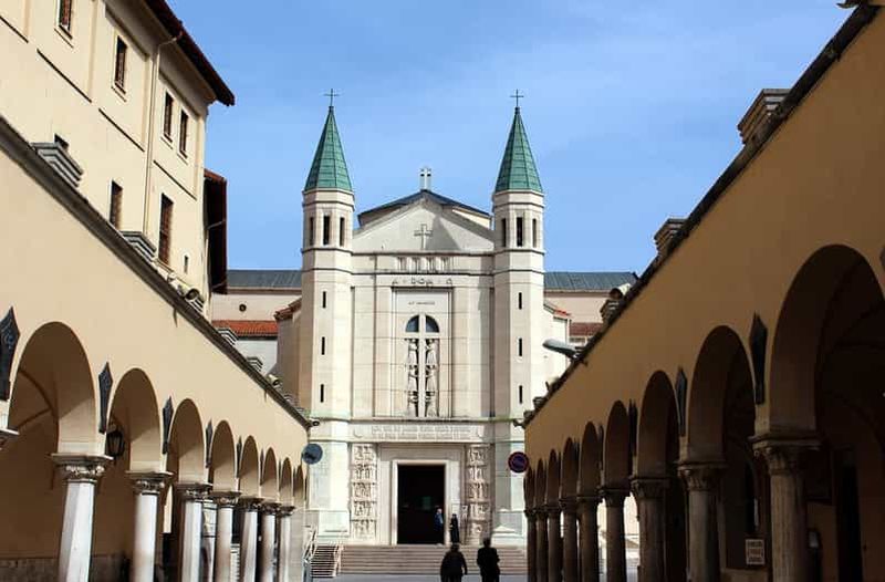 Transfert d'Assise à Cascia, Roccaporena et Norcia ou Gubbio