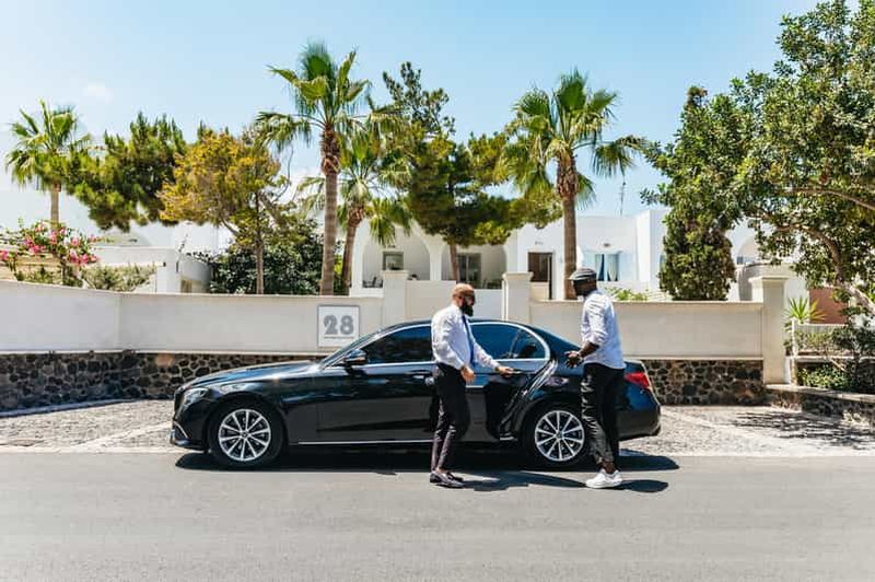 Santorin : Transfert aller simple vers/depuis le port ou l'aéroport.