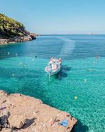 Sant Antoni : transfert aller-retour en ferry vers la plage de Cala Salada