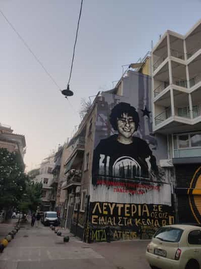 Athènes : Mystères, crimes et théories du complot à Athènes