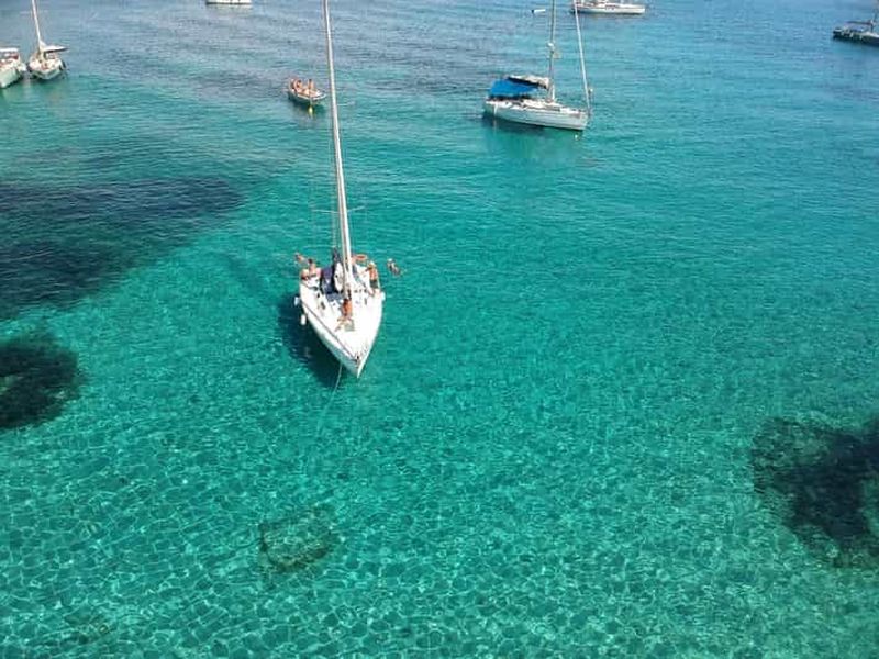 Au départ de Stintino : visite d'une demi-journée en voilier à La Pelosa