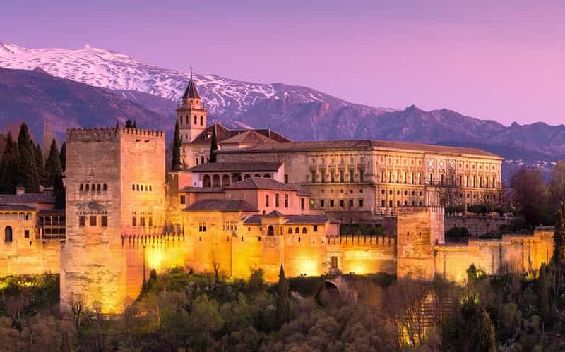 Visite privée de l'Alhambra depuis Malaga et ses environs