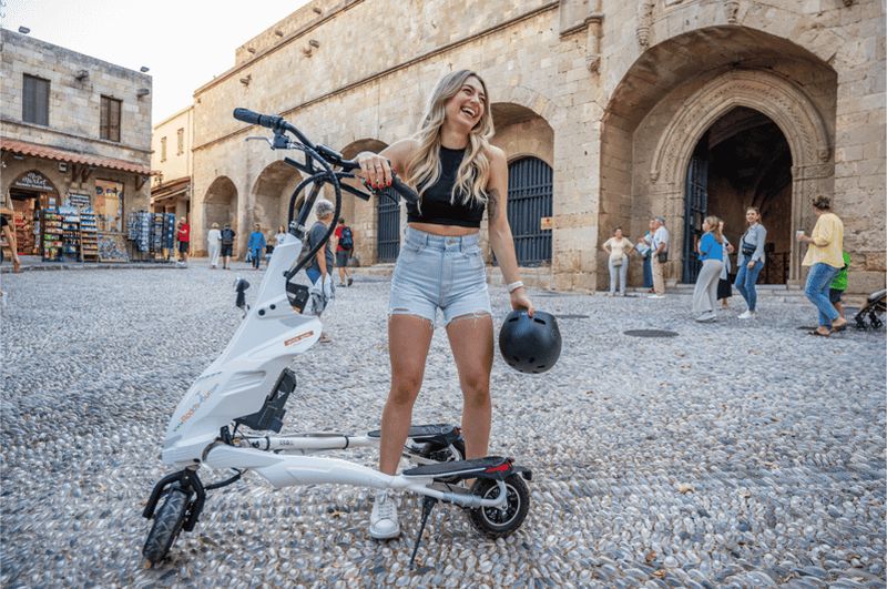 Rhodes : Explorez la ville nouvelle et médiévale en Trikkes