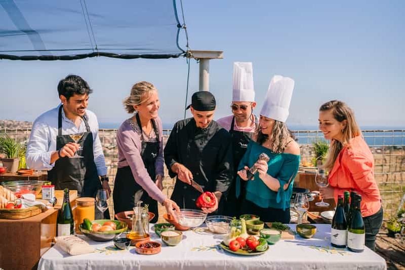 Barcelone : Cours de cuisine de paella et visite du vignoble Alella