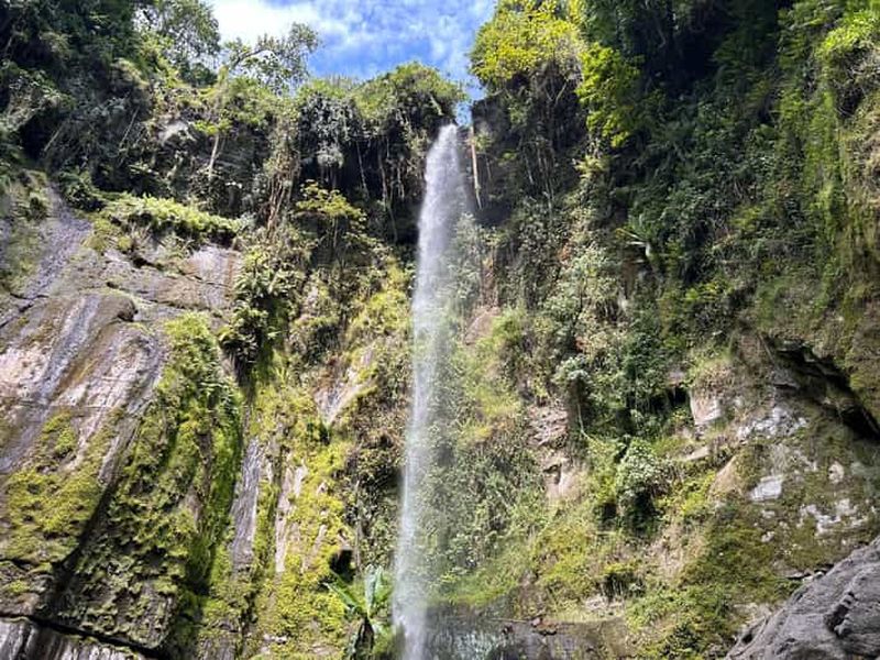 Arusha : Randonnée guidée aux chutes d'eau de Napuru
