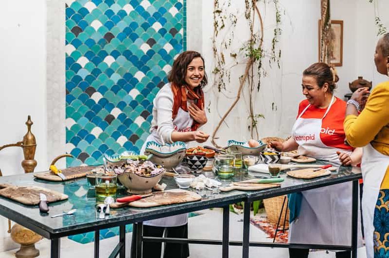 Marrakech : cours de cuisine au tajine dans un riad traditionnel