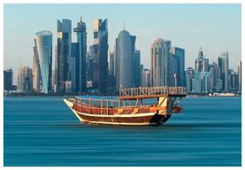 Doha : Croisière nocturne en boutre avec Box Park, Corniche & Pearl
