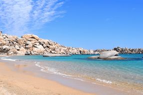 Au départ de Bonifacio : Tour en bateau des îles Lavezzi et de Bonifacio