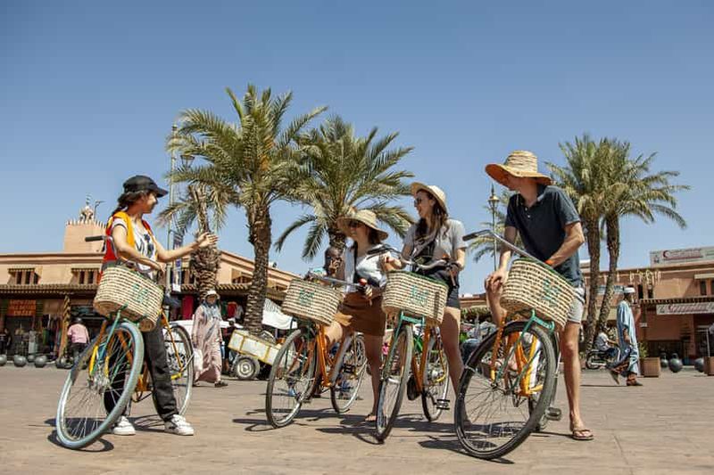 Marrakech : visite culturelle à vélo avec pâtisseries et thé