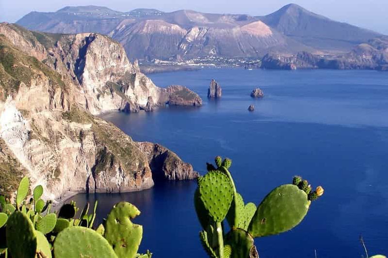 Lipari : tour en bateau de l'île de Vulcano avec arrêt au débarquement