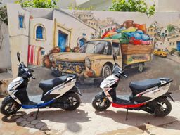 Visite Guidée en Scooter : Djerbahood & Houmt Souk