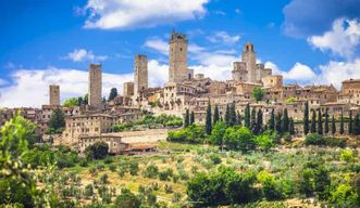 Florence : Excursion d'une journée à San Gimignano et Volterra avec nourriture et vin