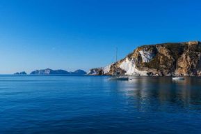 Ponza : croisière autour de Palmarola et Ponza avec baignade et déjeuner