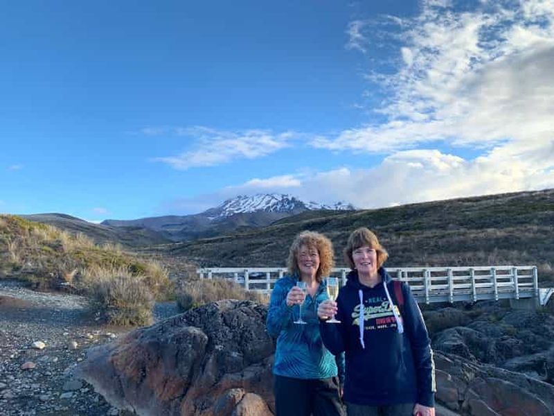 Parc national de Tongariro : visite guidée à pied avant le coucher du soleil