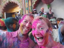 Les joyaux d'Agra et Mathura Holi : Taj, Fort Rouge et SOS Tour