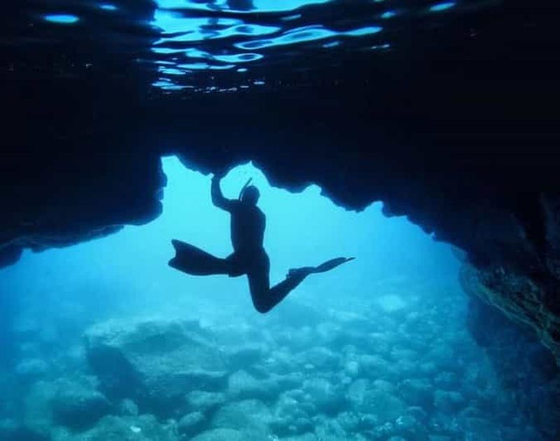 São Jorge : Excursion en bateau avec plongée en apnée (2 heures)